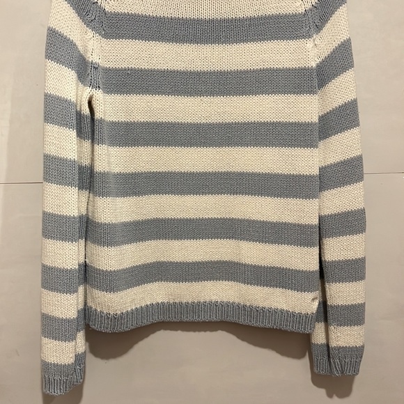 Ladies Izod Tunic neck sweater Large light blue and white stripe - Picture 2 of 9